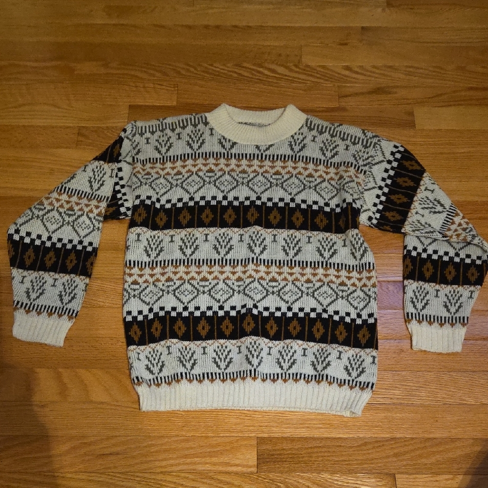 Vintage Stefano International patterned knit sweater.
